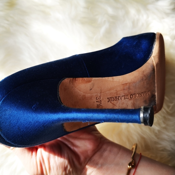 Signiture Manolo Blaknik Hangisi 105mm Satin pumps - Picture 10 of 11